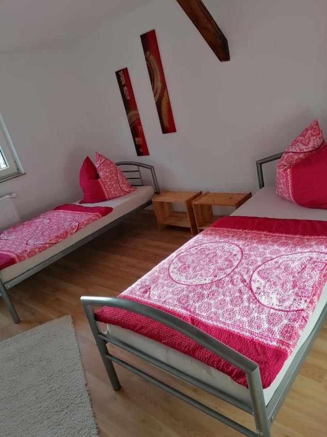 Yara Apartment *